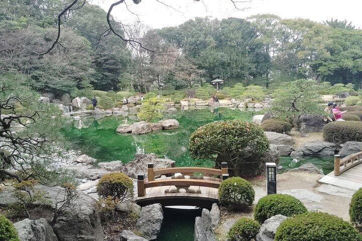 Fukuoka: Fukuoka Castle and Ohori Park Guided Tour