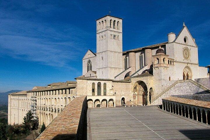 Assisi Tuk Tuk Grand Tour in Italian