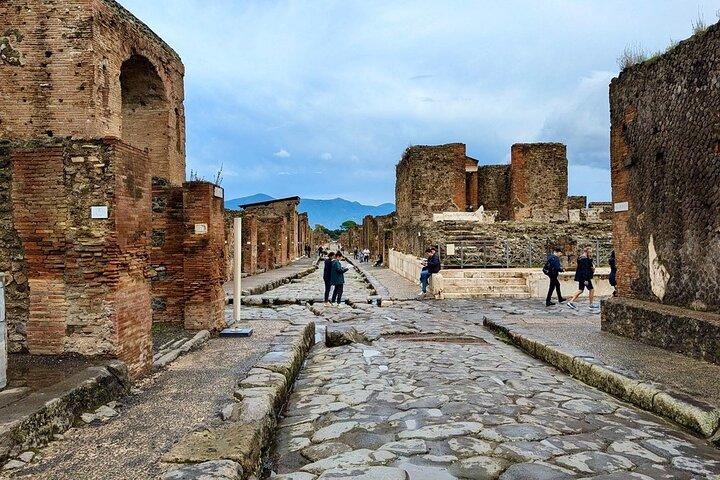 Pompeii Fast Track Entry with Audio Guide