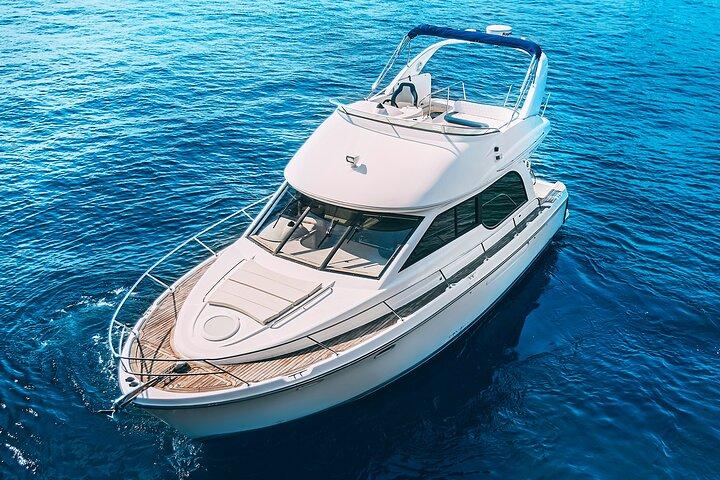 Yacht Meridian 40FT Best Private Rental in Cancun