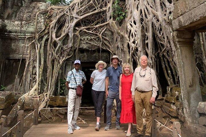Angkor Thom Ta Prohm and Sunset in Angkor Wat Golden Hour Tour