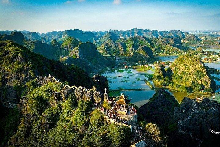 Hanoi: Trang An, Local Family, Bich Dong, Mua Cave Private Tour