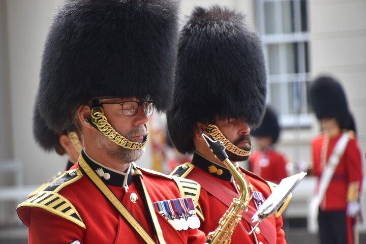 London Changing of the Guard & Royal Family Private Walking Tour