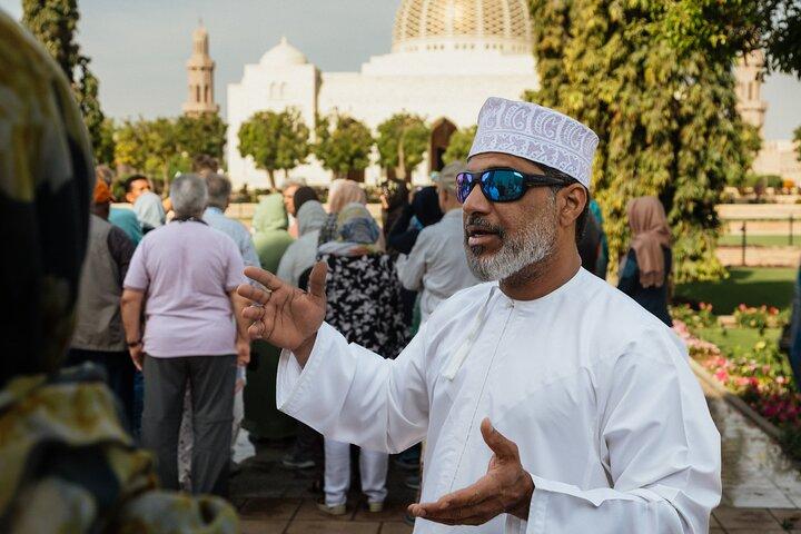 Muscat: City Highlights Experience with Transfer