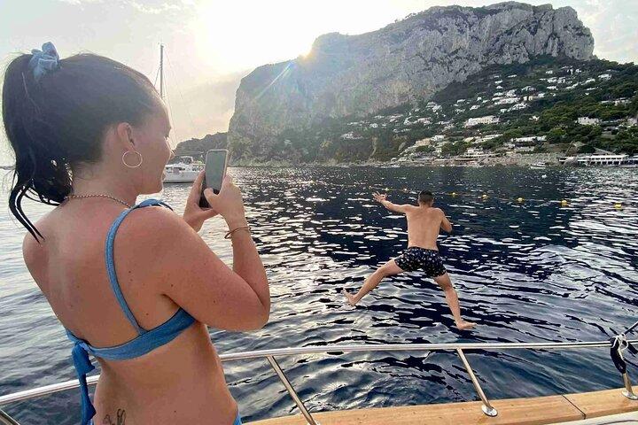 Shared 4 Hours Afternoon Capri Boat Tour: Blue Grotto & Swim
