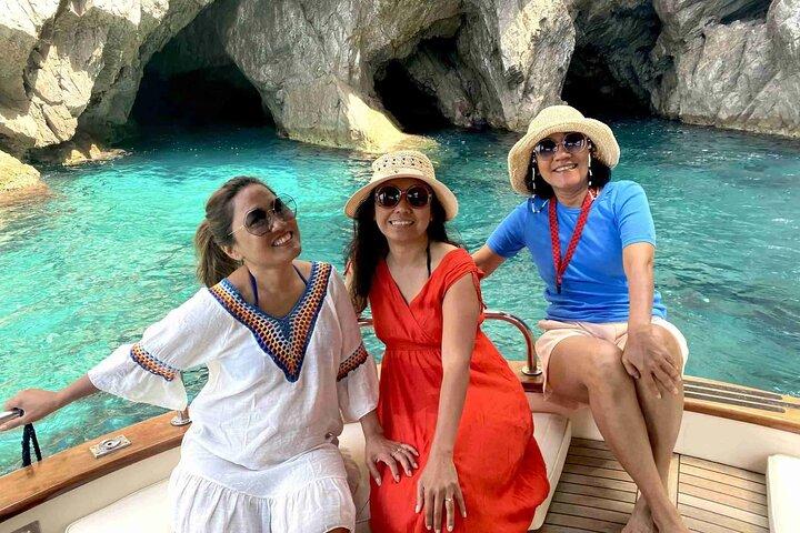Shared 4 Hours Afternoon Capri Boat Tour: Blue Grotto & Swim