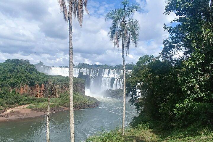 PRIVATE - Iguassu Falls Argentine side + boat option