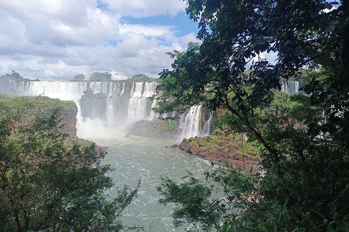 Private - iguazu Falls in 1 day Brazil + Argentina + boat option