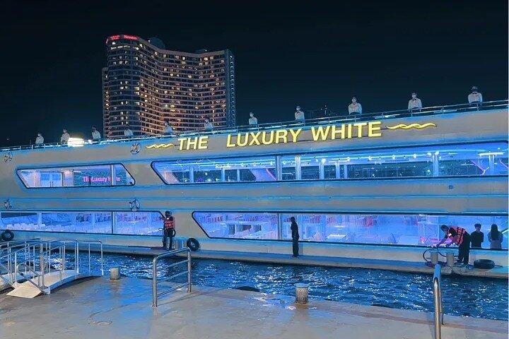 Luxury White Dinner Cruise on the Chao Phraya River