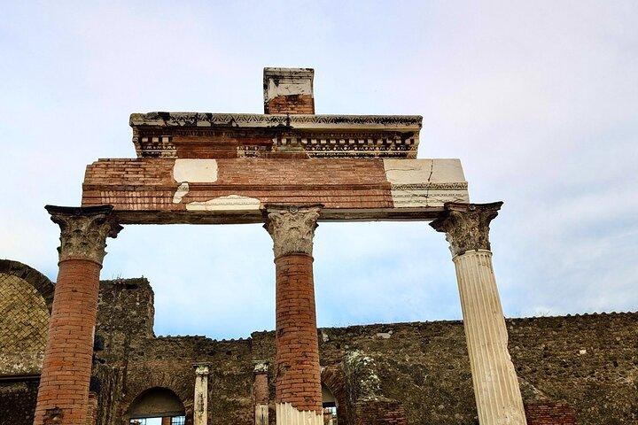Pompeii Fast Track Entry with Audio Guide