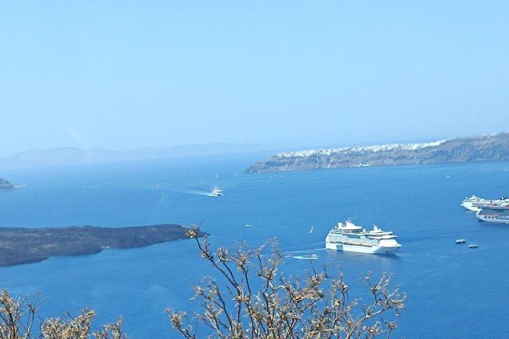 Athinios Port Transfer to Anywhere in Santorini