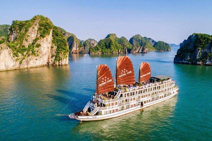 From Hanoi 4-Day: NinhBinh & Halong Bay Cruise with balcony