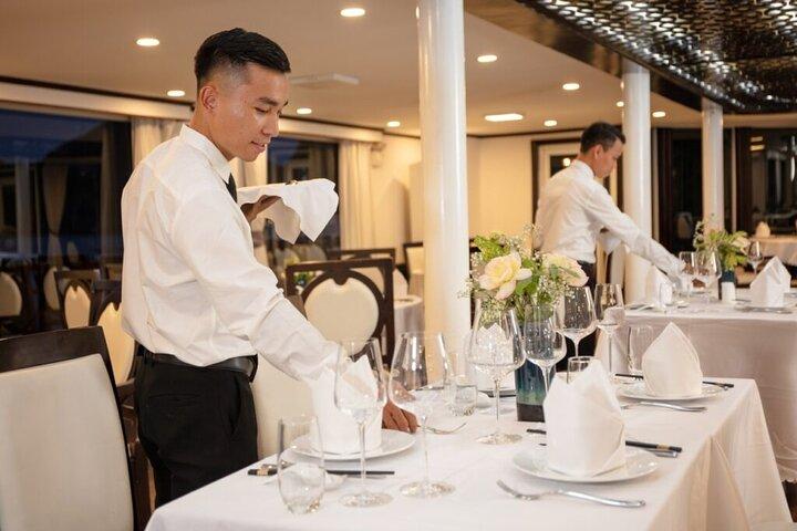 From Hanoi 4-Day: NinhBinh & Halong Bay Cruise with balcony