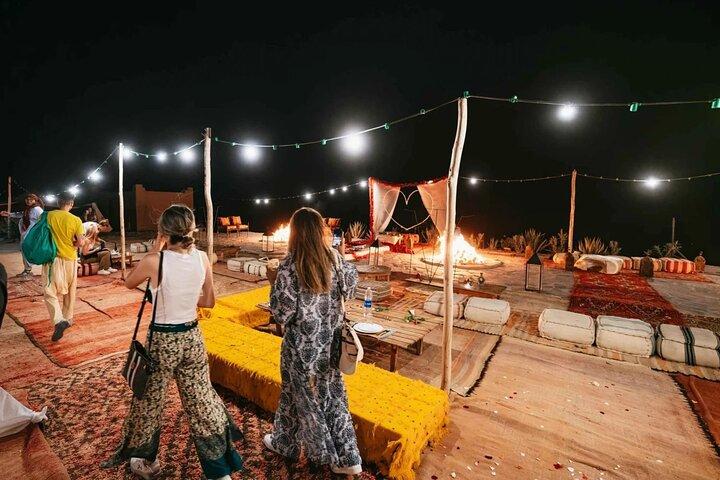 Marrakech: Sunset Dinner in Agafay Desert with Campfire and show