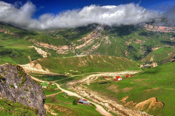 Baku: Guba Shahdag-Candy Cane Mountains Tour/ Entry Included