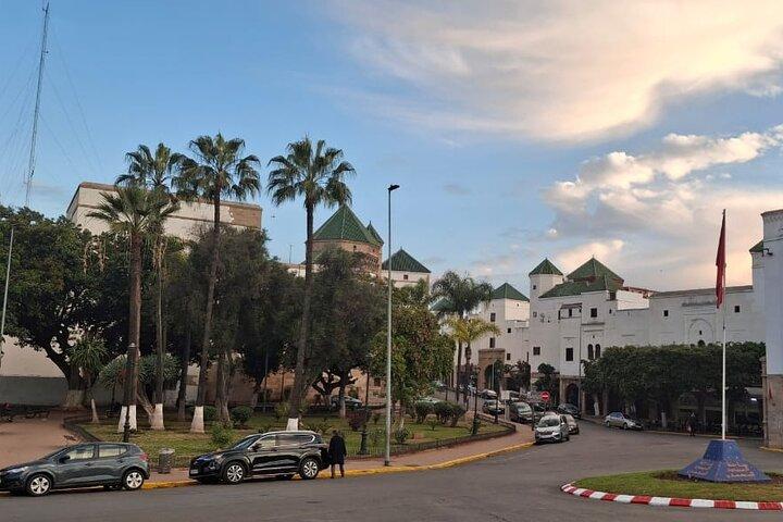 Casablanca City Tour with Couscous Meal and Souvenir Gift