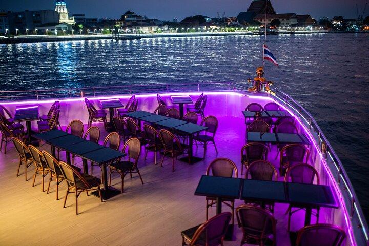 Bangkok Chaophraya Dinner Cruise with Thai Cultural Show