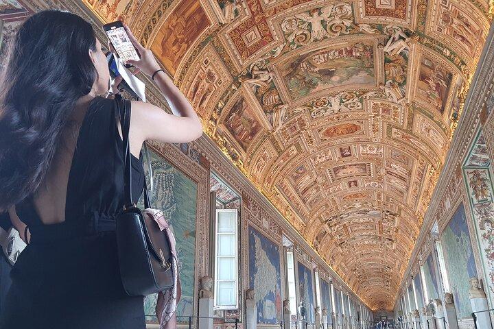 Skip-the-line Vatican and Sistine Chapel Private Guided Tour