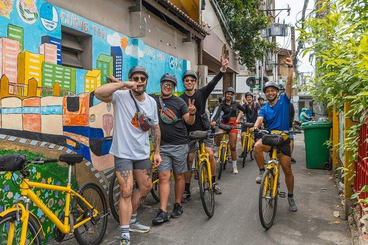 Saigon Bike Tour: Hidden Train Street, Boat & Floating Temple