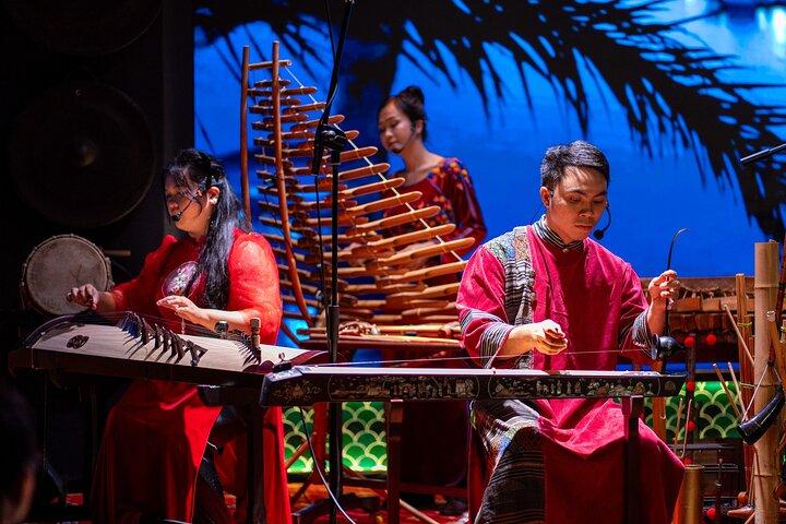 Ho Chi Minh: Chào Show with Dinner & Hotel Pickup