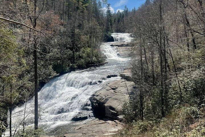 Blue Ridge Parkway and Waterfall Hiking Tour from Asheville