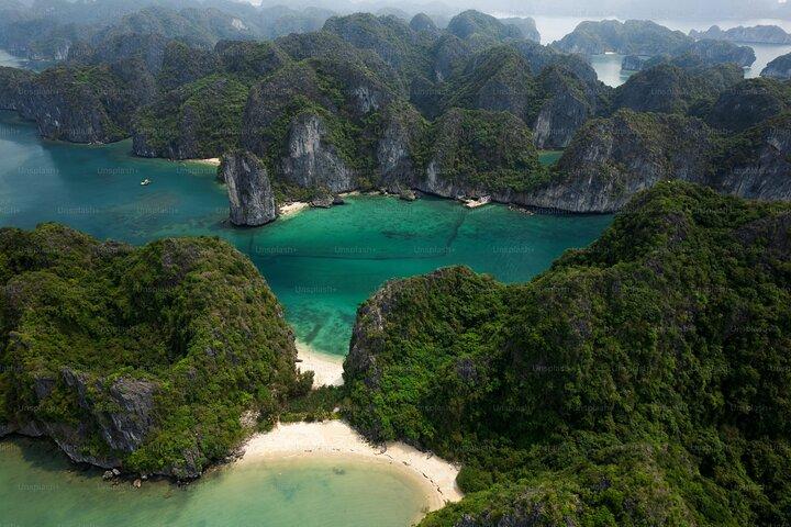 Vietnam Itinerary to see Halong bay