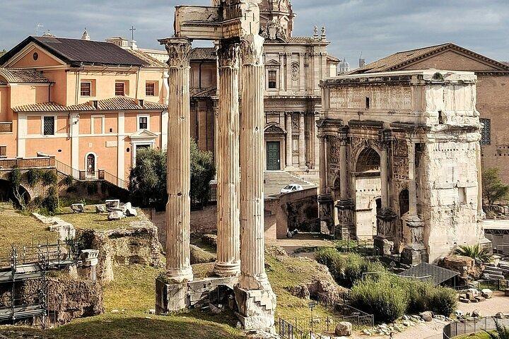 Colosseum Guided Tour with Roman Forum & Palatine Hill Access
