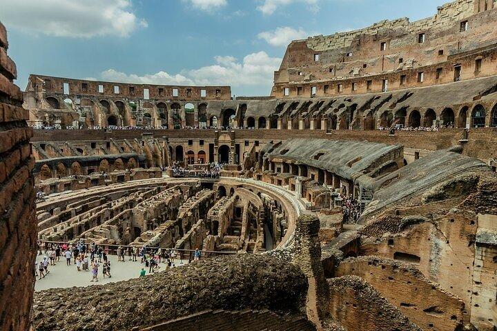 Colosseum Guided Tour with Roman Forum & Palatine Hill Access