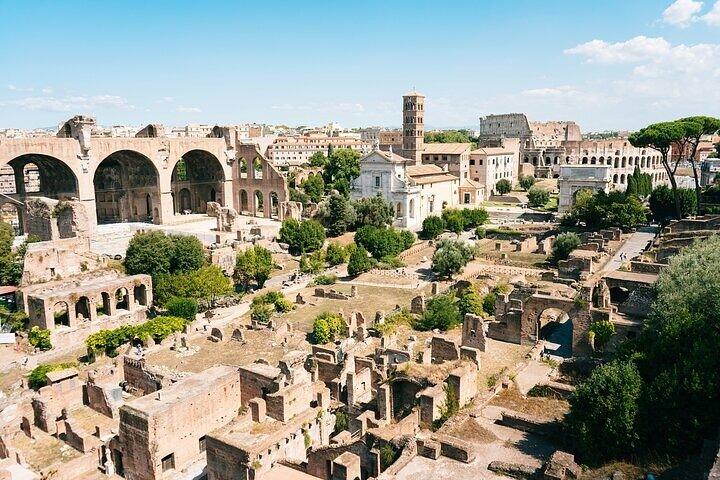 Colosseum Guided Tour with Roman Forum & Palatine Hill Access