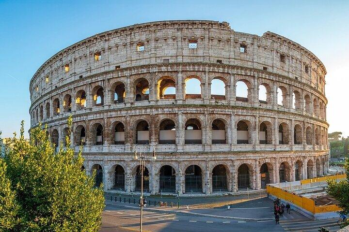 Colosseum Guided Tour with Roman Forum & Palatine Hill Access