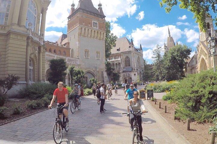 Budapest Highlights Bike Tour with a local guide