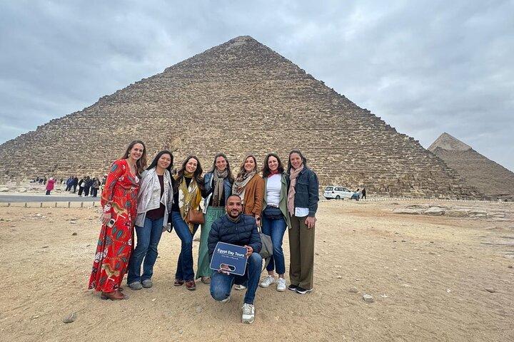 Private Giza Pyramids, Memphis & Saqqara with Egyptologist
