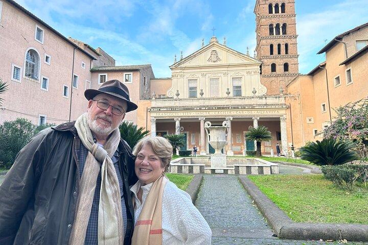 Trastevere Quarter and Tiberine Island Private Tour with Gelato