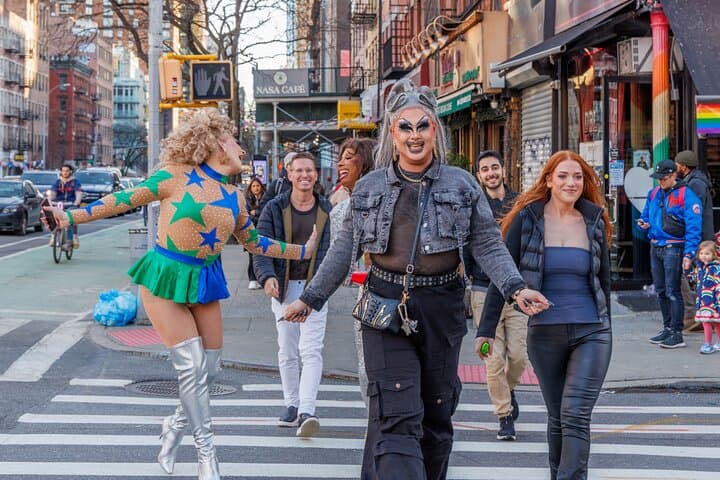 Best of NYC Drag - Drag Bar Crawl with Drink
