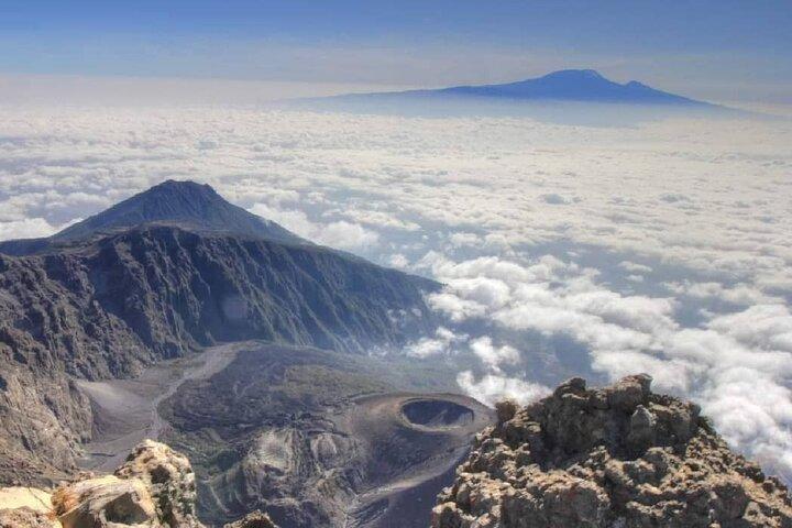 3 Days on Mount Meru Wildlife and Crater Views with Epic Sunrise