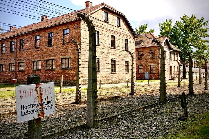 From Krakow: Auschwitz Birkenau Guided Tour with hotel pickup