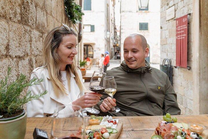 Dubrovnik by Night Tour with History and Wine & Bites