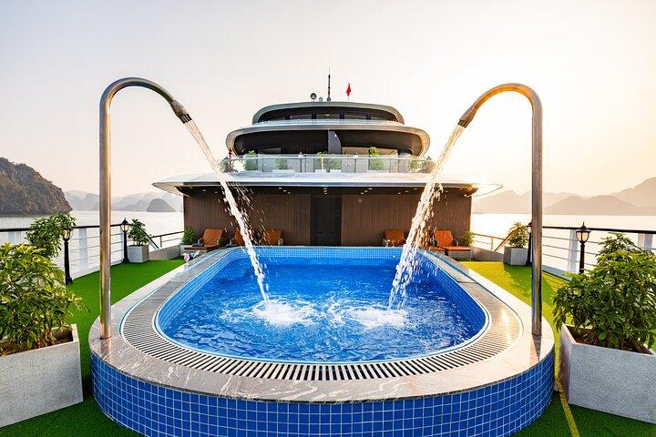 Hanoi: 2-Day Halong & Lan Ha Bay 5-Star Cruise with Balcony