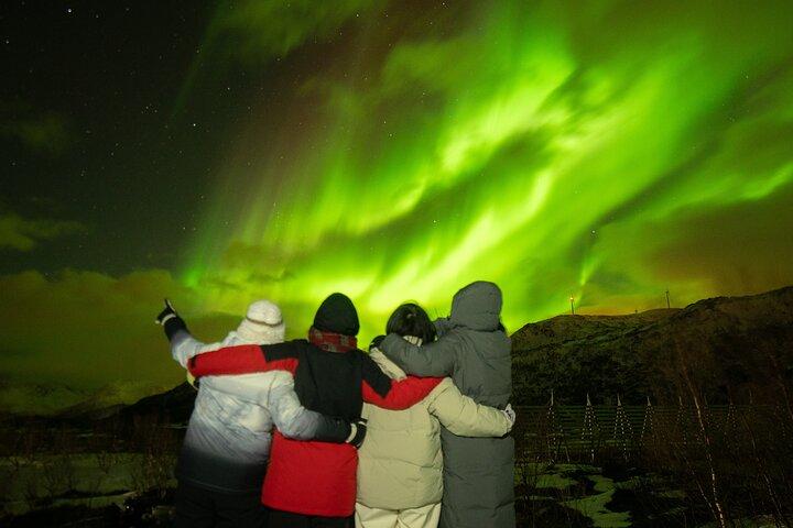 Tromsø: Northern Lights Adventure with Expert Guides and Photos