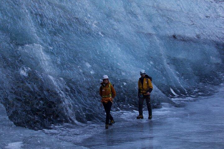 Glacier Combo Kayking at Glacier Lagoon and Glacier Hike