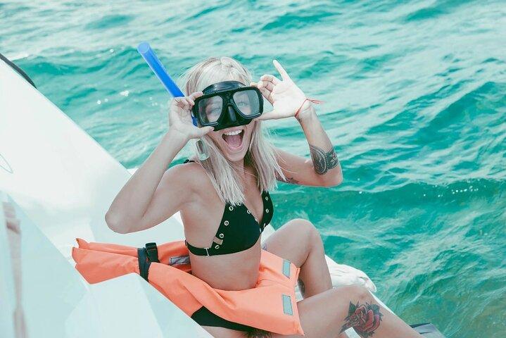 Isla Mujeres Premium Tour Transportation & Dock fee Included
