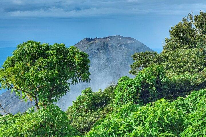 Best Santa Ana Volcano Hike & Coatepeque Lake – Private tour