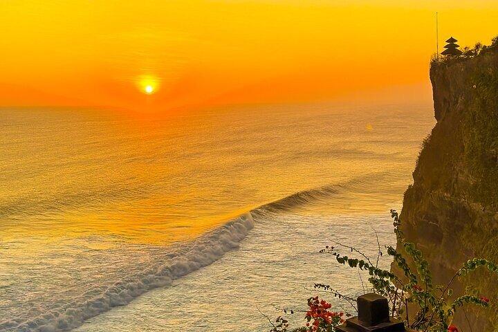 Skip-the-Line: Uluwatu Kecak Dance Ticket (First Session)