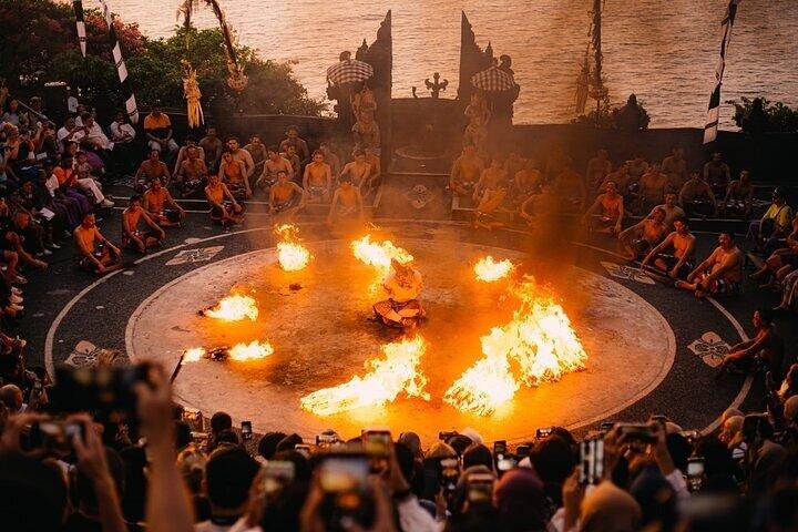 Skip-the-Line: Uluwatu Kecak Dance Ticket (First Session)