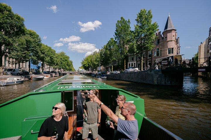 Amsterdam: Heineken Canal Cruise + Drinks & Live Guide