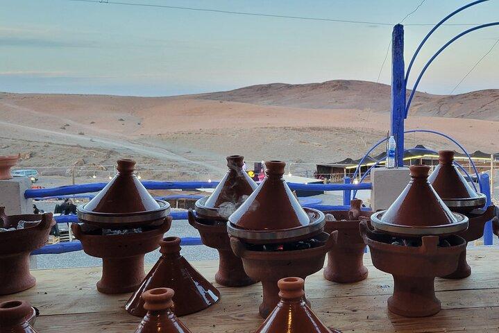 Marrakech: Agafay desert Adventure: Camel Ride, Dinner and Show
