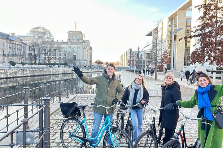 Small-Group Historical Bike Tour in Berlin