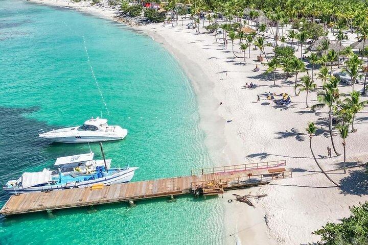 Catalina Island Snorkeling Tour with Lunch, Beach & Chavón River