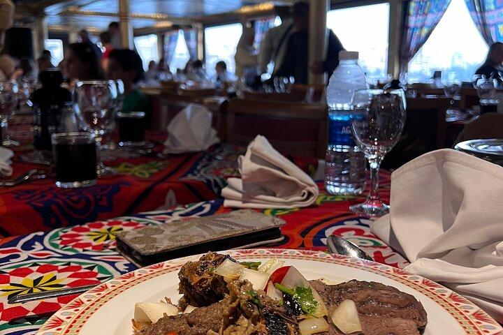 A Luxurious Dinner Cairo Night Nile Cruise