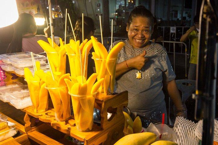 Bangkok Food Tour with a Local: China Town Feast for Foodies 100% Personalized
